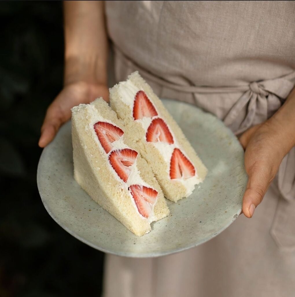 Repostería Japonesa, sandwich de fresas con crema